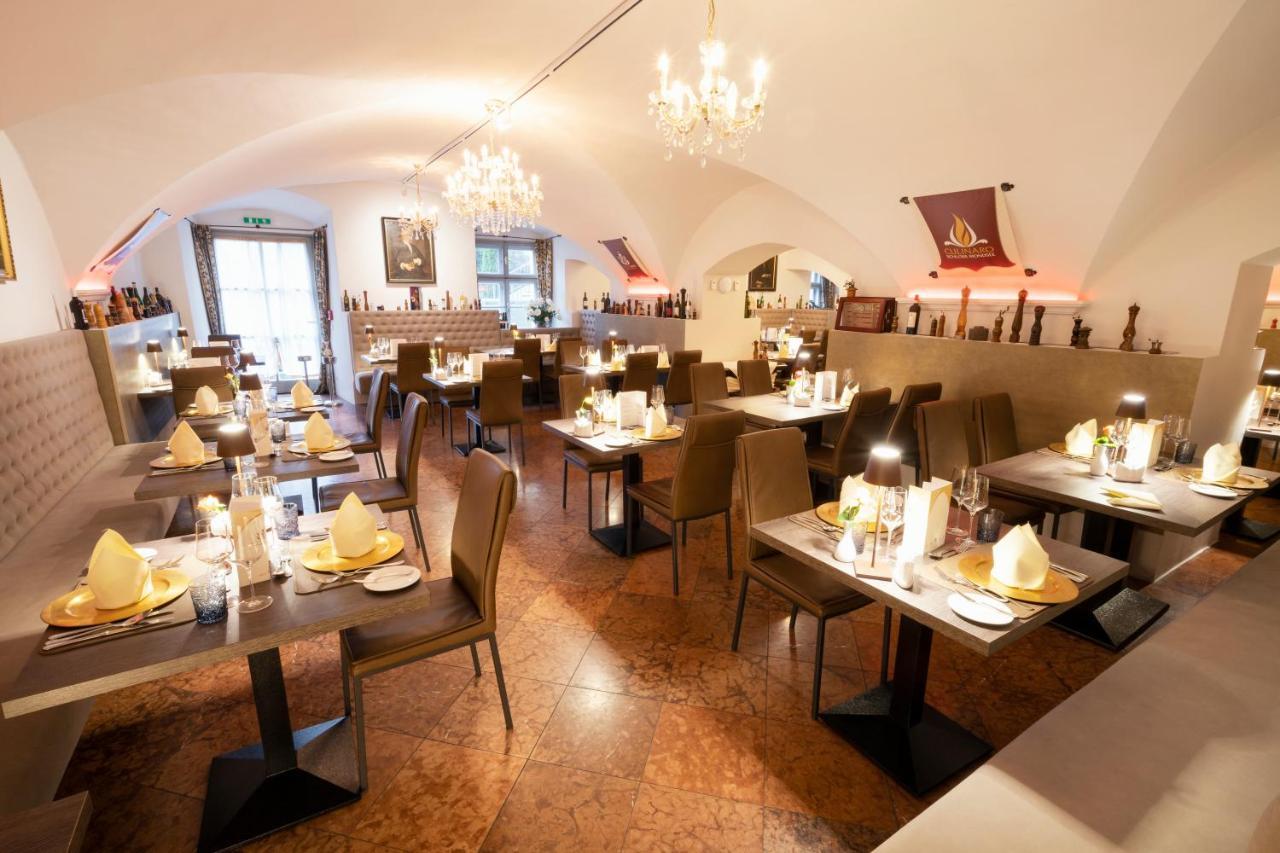 Schlosshotel Mondsee Bagian luar foto