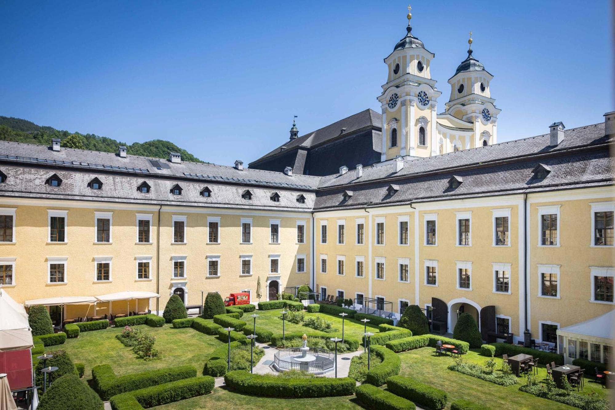 Schlosshotel Mondsee Bagian luar foto