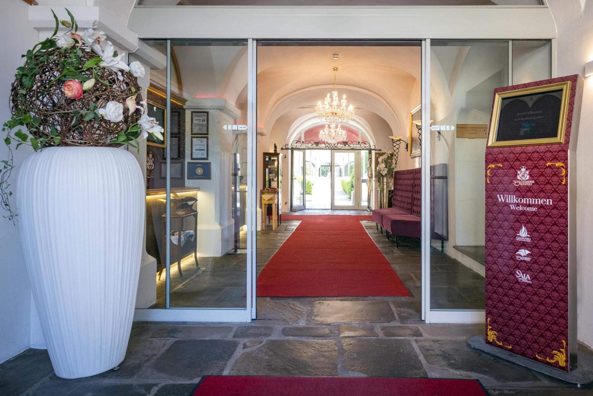 Schlosshotel Mondsee Bagian luar foto