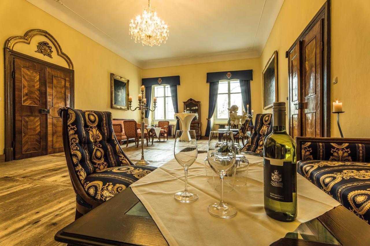 Schlosshotel Mondsee Bagian luar foto